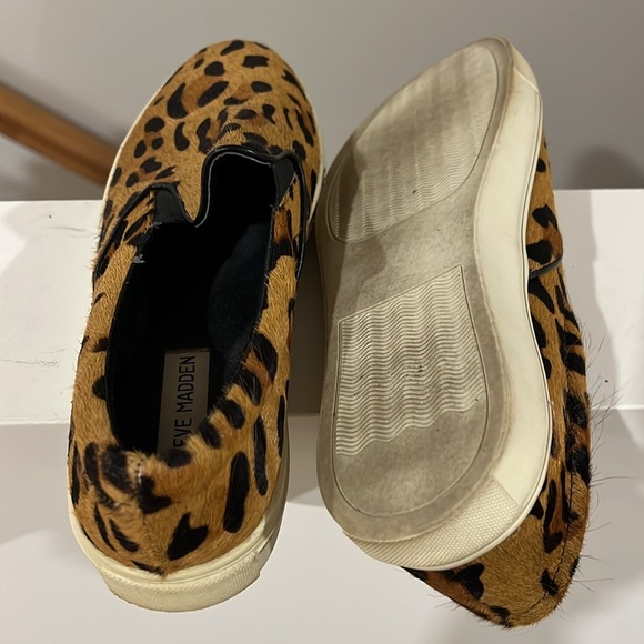 Steve Madden ecentric pony hair, leopard print flats - Picture 4 of 10